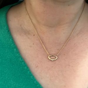 Rose gold Kendra Scott necklace